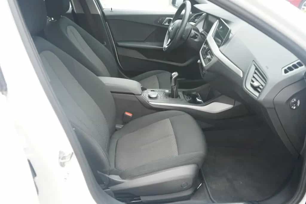 BMW 118 i Advantage LED Navi Tempomat Sitzheizung USB 07/2022-photo-30