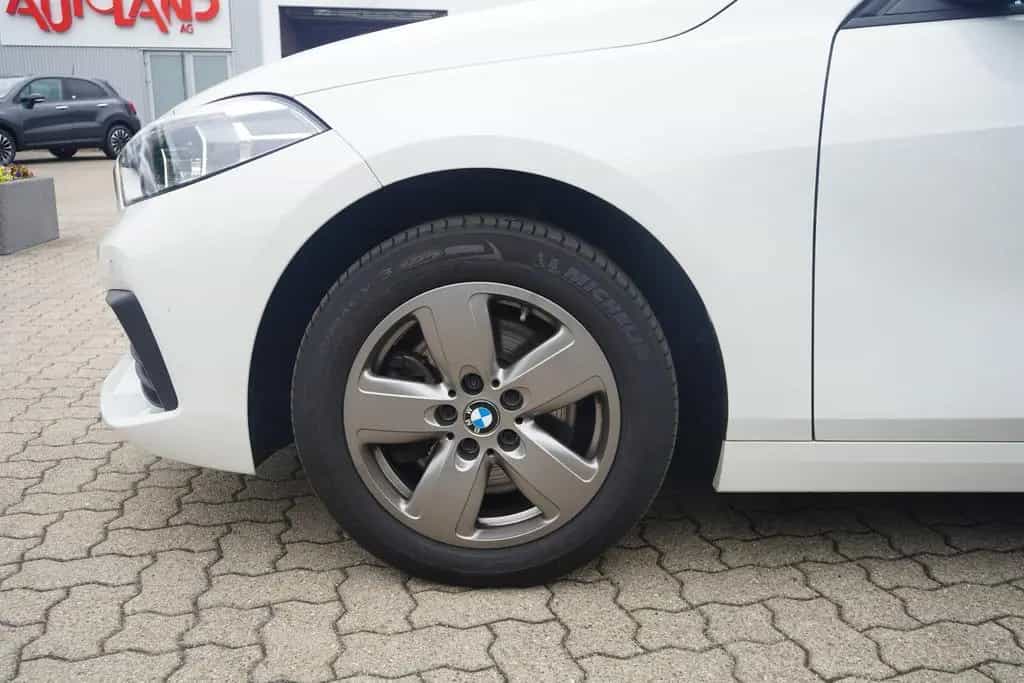 BMW 118 i Advantage LED Navi Tempomat Sitzheizung USB 07/2022-photo-8