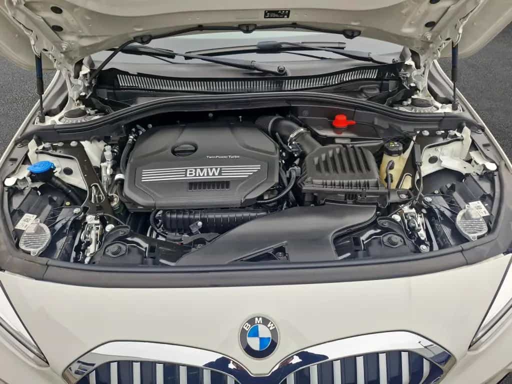 BMW 1 Series 118i Aut. M Sport HiFi LED Navi 03/2023-photo-8