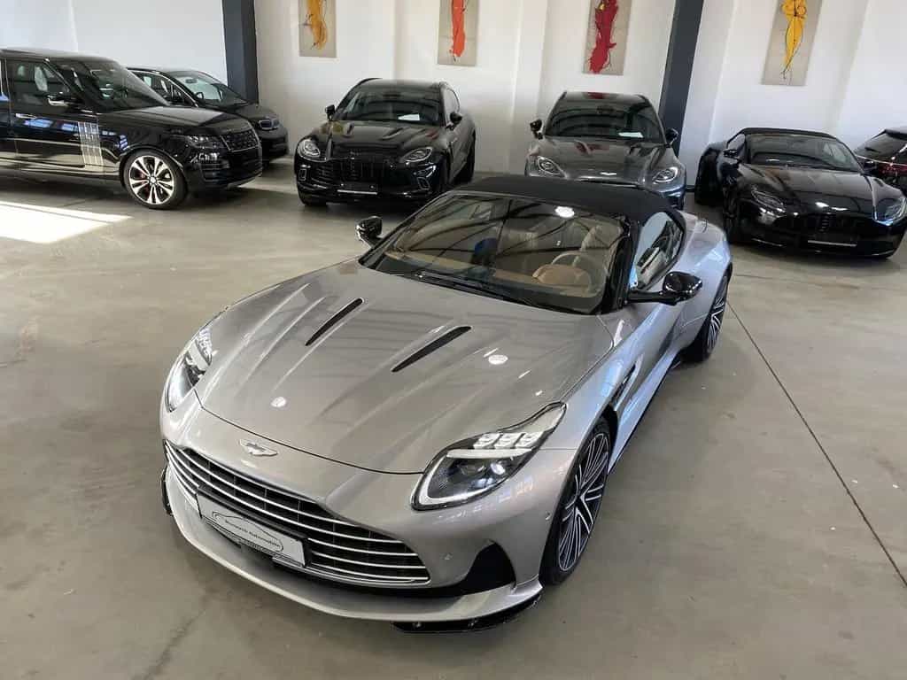 Aston Martin DB12 Volante Q-Special Paint/B&W/Inspire Comfort 04/2024-photo-2
