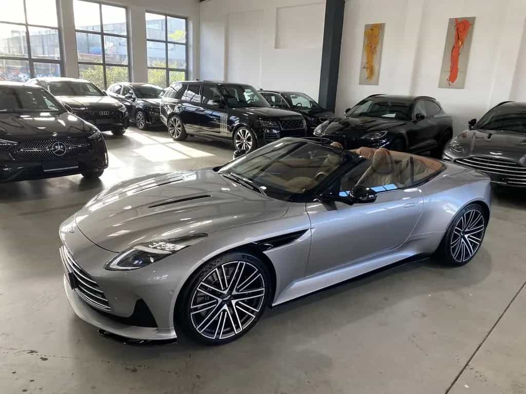 Aston Martin DB12 Volante Q-Special Paint/B&W/Inspire Comfort 04/2024-photo-23
