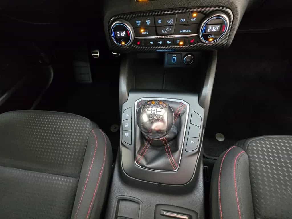 Ford Focus Turnier 1.5 ST-Line LED Keyless Carplay 18 06/2019-photo-10