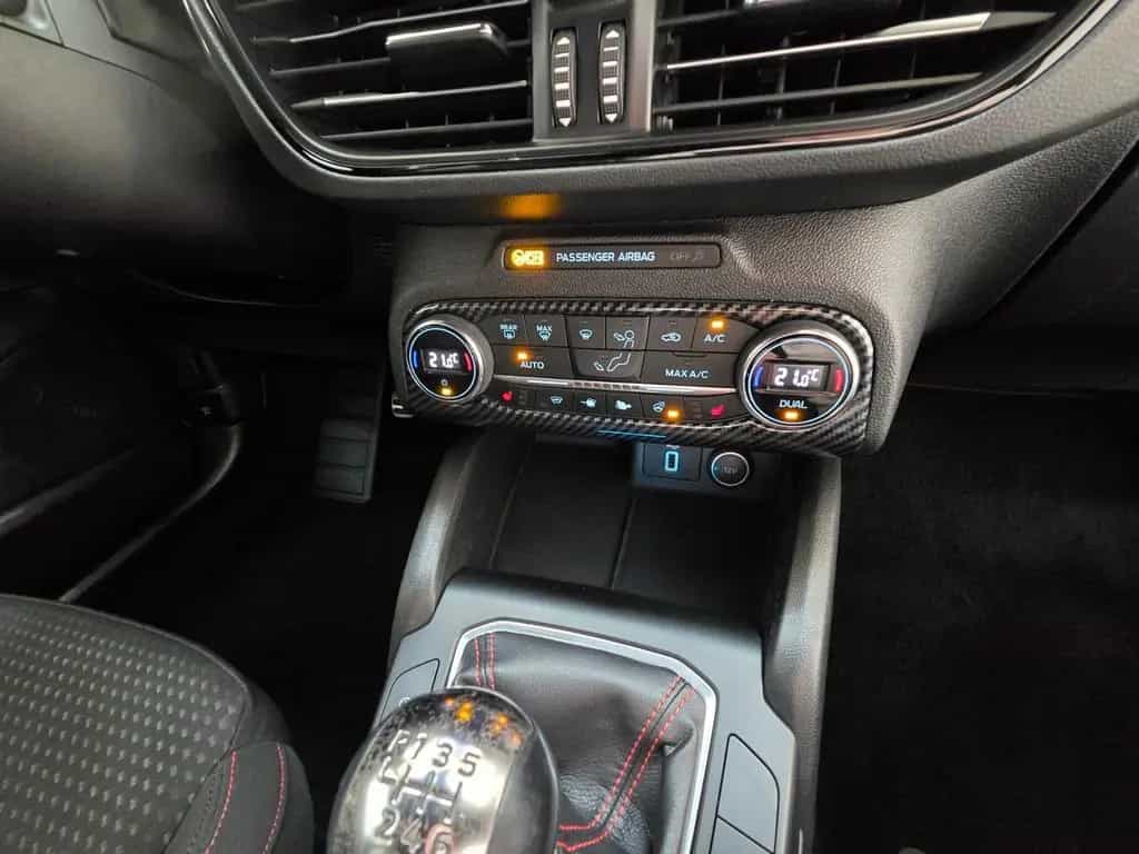Ford Focus Turnier 1.5 ST-Line LED Keyless Carplay 18 06/2019-photo-11