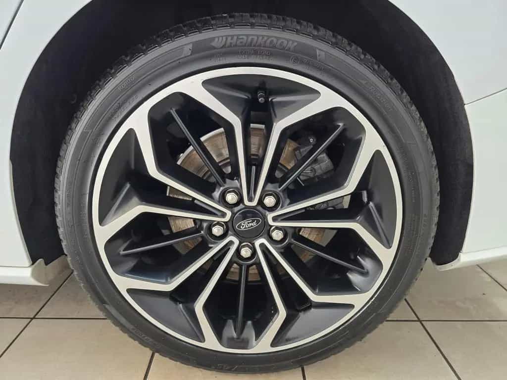 Ford Focus Turnier 1.5 ST-Line LED Keyless Carplay 18 06/2019-photo-17