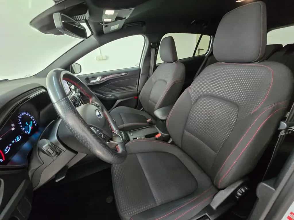 Ford Focus Turnier 1.5 ST-Line LED Keyless Carplay 18 06/2019-photo-6