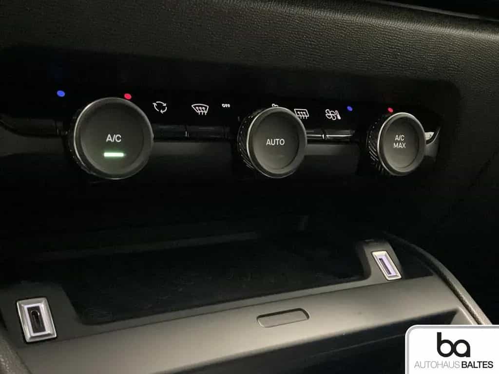 Citroën C4 1.2 PureTech 130 Shine LED/Navi/HuD/360*/Appl 01/2024-photo-8