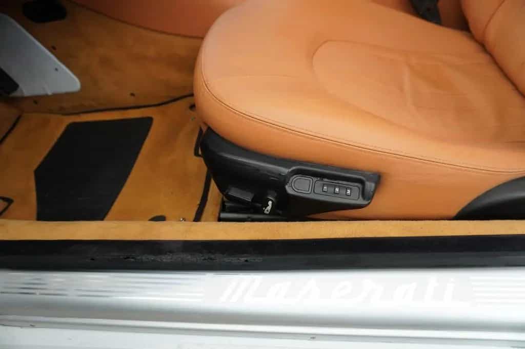 Maserati 4200 GT *Coupe*LEDER*NAVI*Scheckheft* 05/2003-photo-20