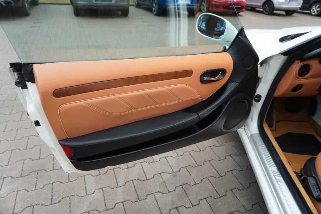 Maserati 4200 GT *Coupe*LEDER*NAVI*Scheckheft* 05/2003-photo-7