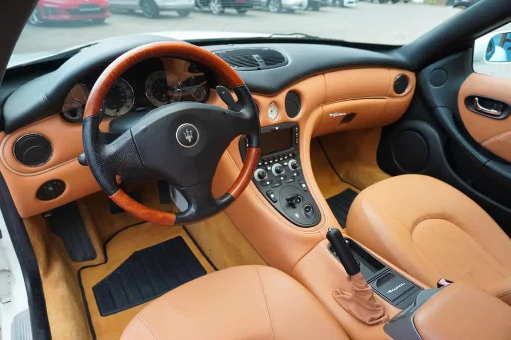 Maserati 4200 GT *Coupe*LEDER*NAVI*Scheckheft* 05/2003-photo-9