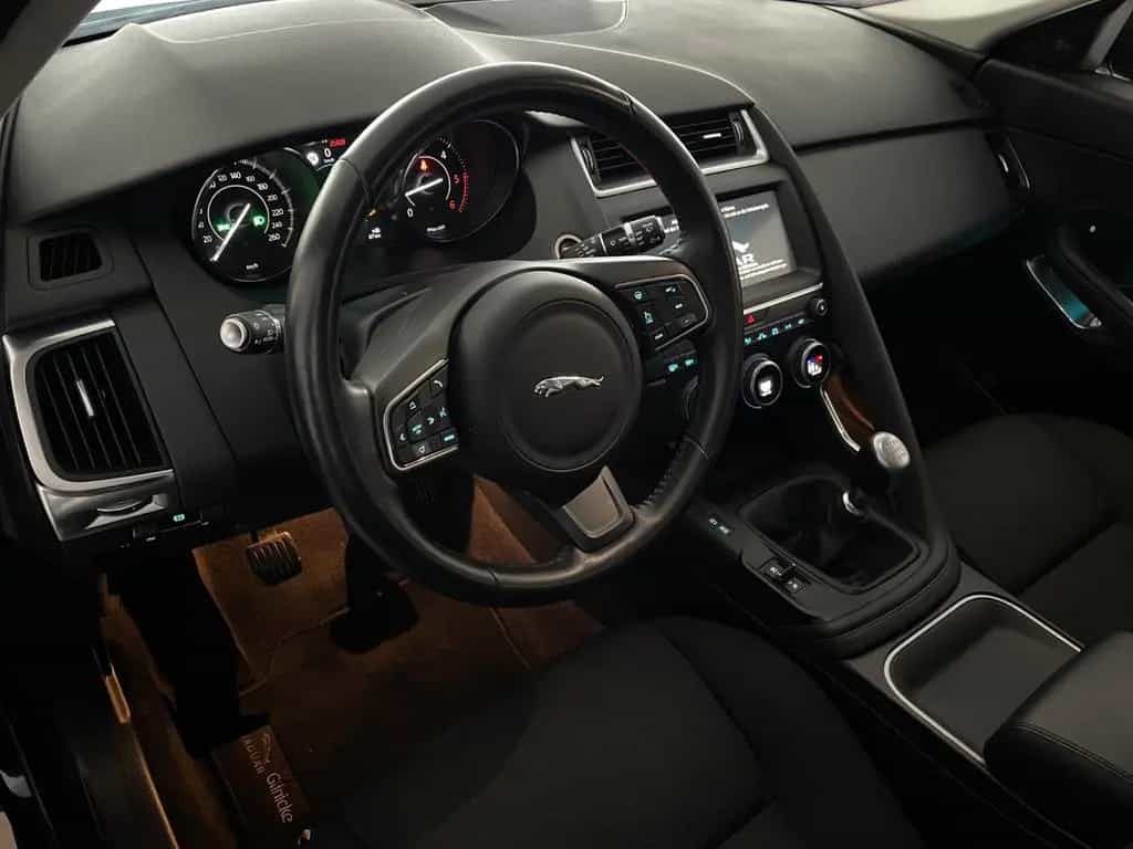 Jaguar E-Pace E-PACE Basis 03/2019-photo-11