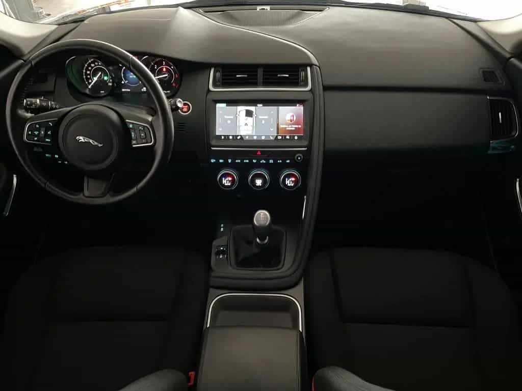 Jaguar E-Pace E-PACE Basis 03/2019-photo-15