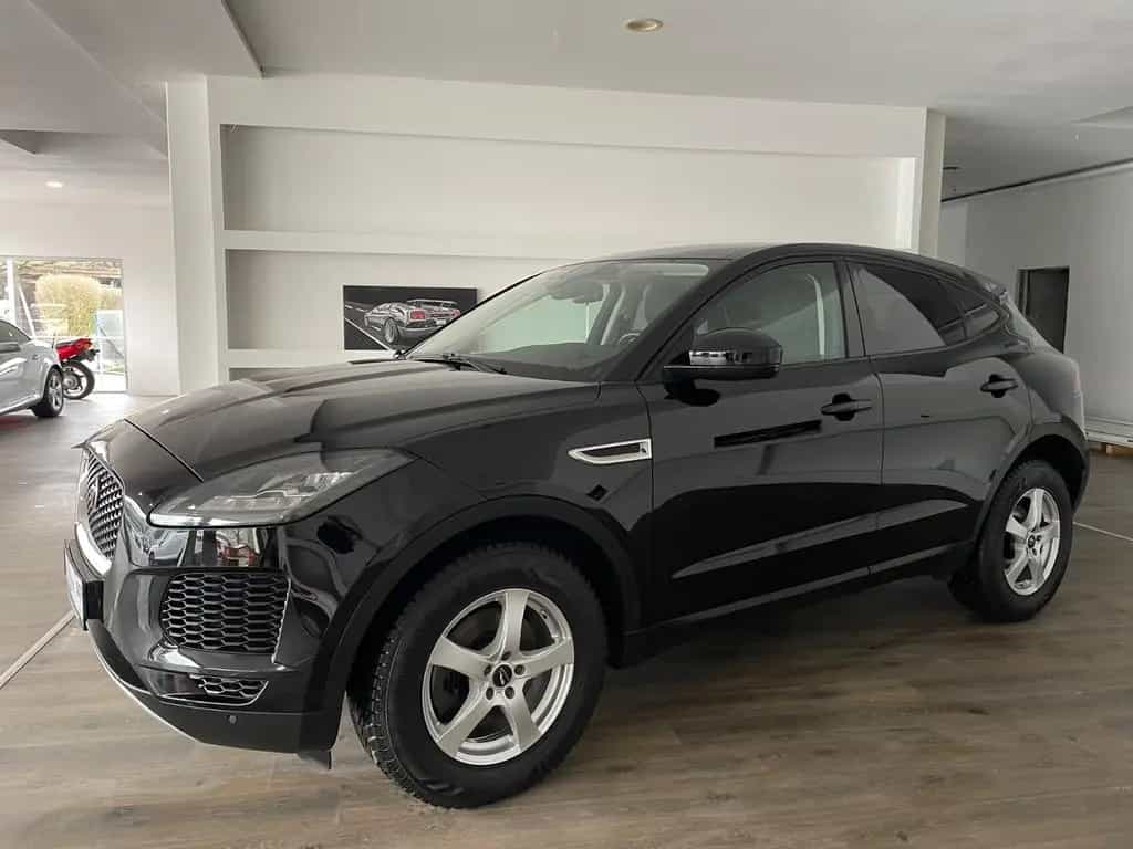 Jaguar E-Pace E-PACE Basis 03/2019-photo-3
