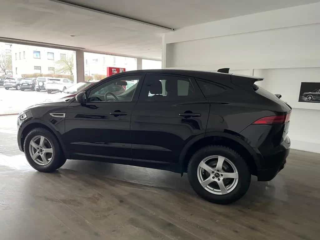 Jaguar E-Pace E-PACE Basis 03/2019-photo-4