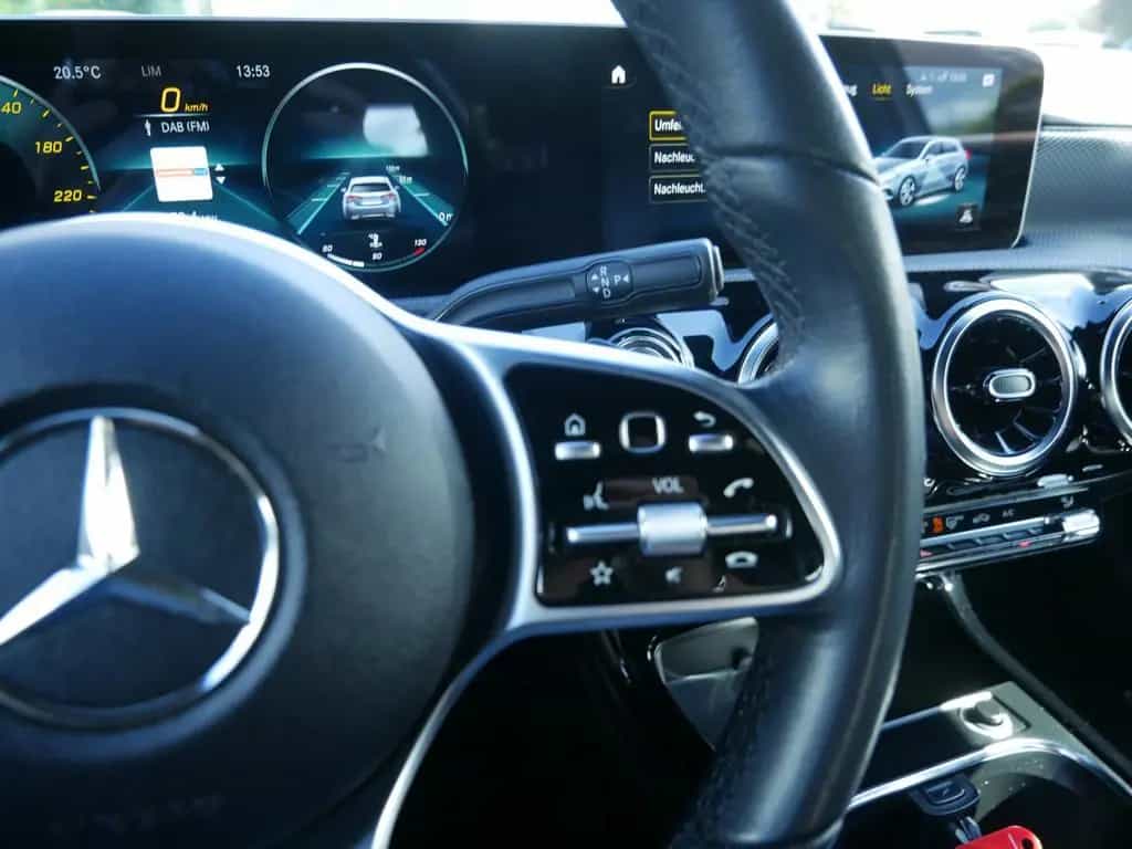 Mercedes-Benz A-Class 220 Progressive SHZ PTS NAVI LED MBUX VOLL-LED 04/2019-photo-14