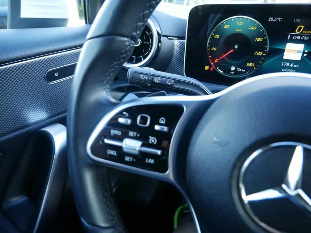 Mercedes-Benz A-Class 220 Progressive SHZ PTS NAVI LED MBUX VOLL-LED 04/2019-photo-15