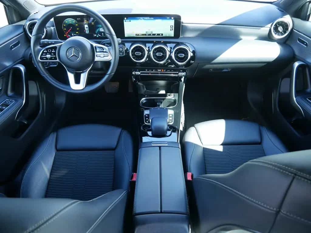 Mercedes-Benz A-Class 220 Progressive SHZ PTS NAVI LED MBUX VOLL-LED 04/2019-photo-5