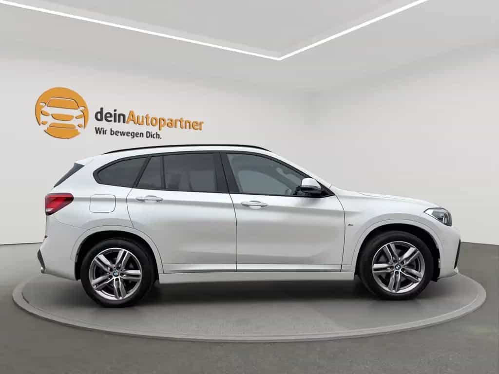 BMW X1 xDrive 20 d M Sport LED/NAVI/AHK/RFK/SHZ 01/2020-photo-3