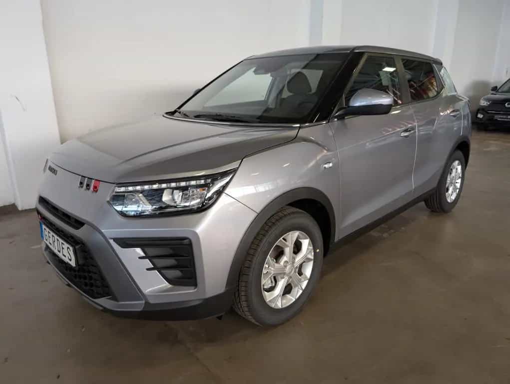 KGM Tivoli Nomad 1,5 null-photo-1