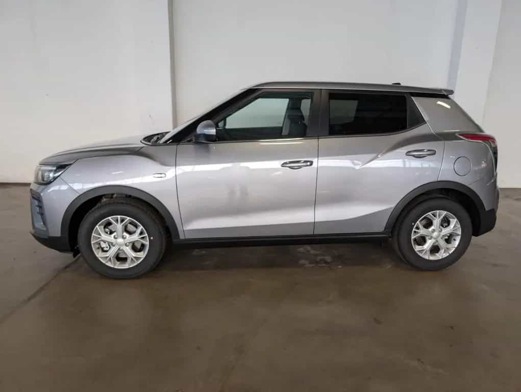 KGM Tivoli Nomad 1,5 null-photo-2