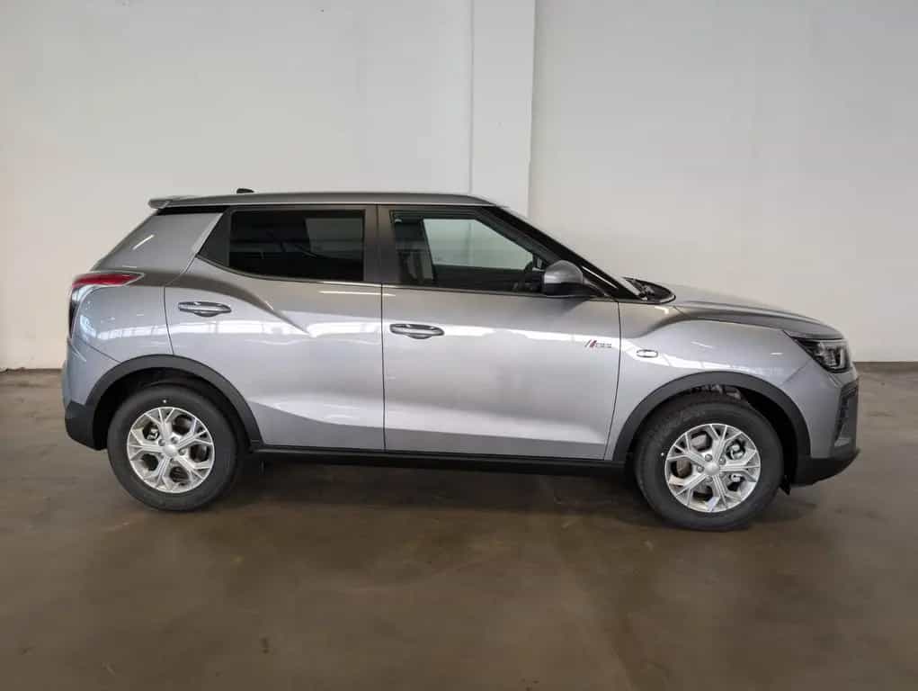 KGM Tivoli Nomad 1,5 null-photo-3