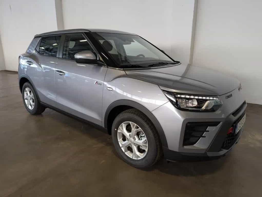KGM Tivoli Nomad 1,5 null-photo-4
