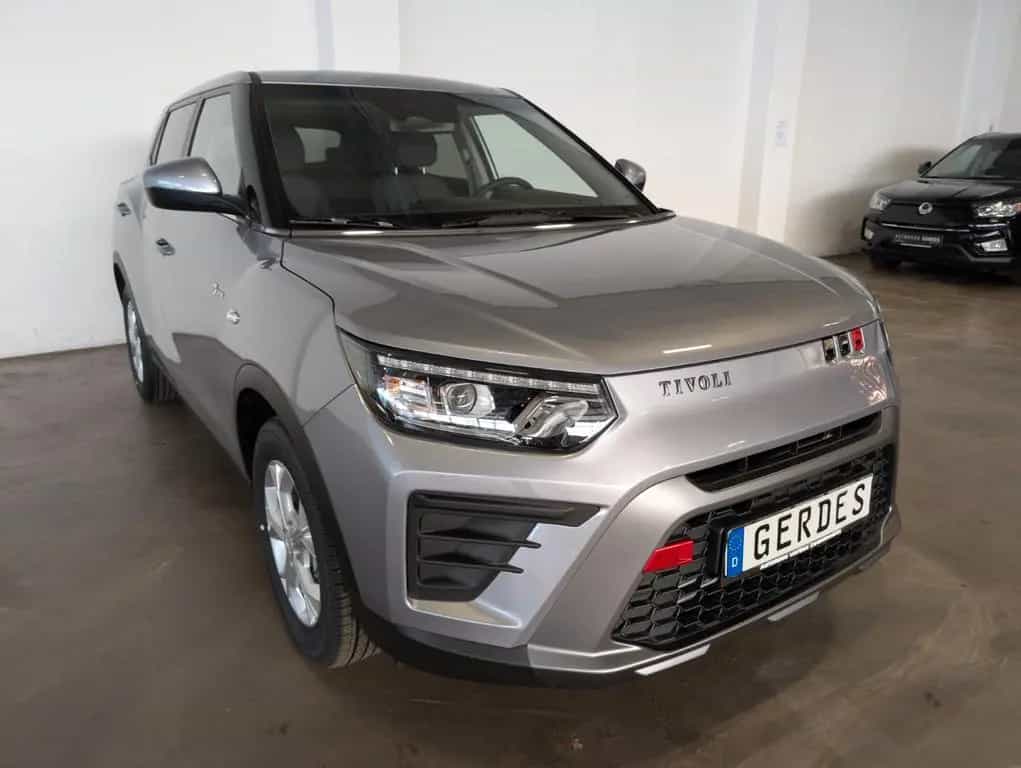 KGM Tivoli Nomad 1,5 null-photo-5