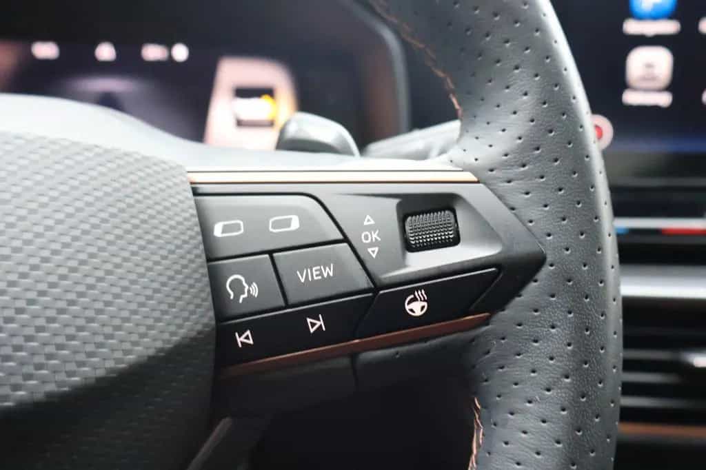 Cupra Formentor Basis LED/Automatik/Navi/2xPDC 11/2023-photo-17