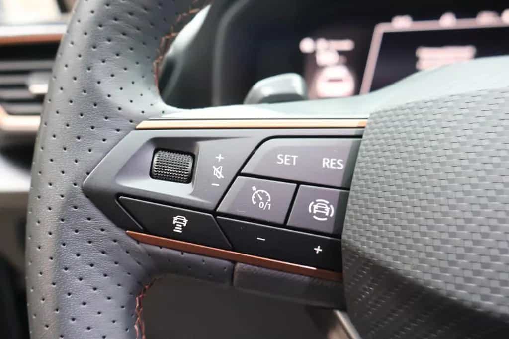 Cupra Formentor Basis LED/Automatik/Navi/2xPDC 11/2023-photo-18