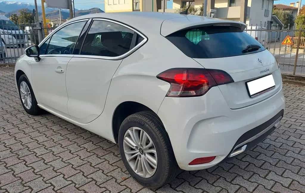 DS Automobiles DS4 Ds DS4 4 1.6 e-HDi 110 airdream Chic 09/2012-photo-4