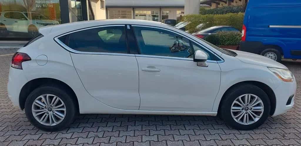 DS Automobiles DS4 Ds DS4 4 1.6 e-HDi 110 airdream Chic 09/2012-photo-8