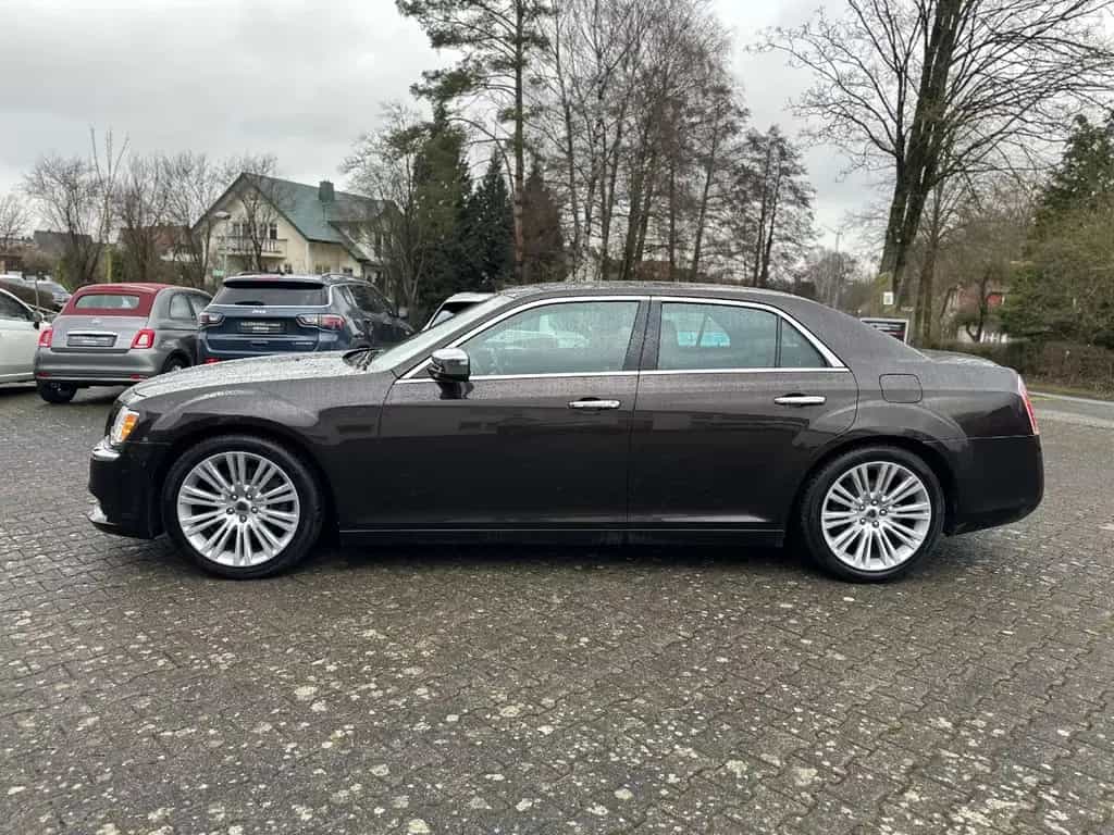 Lancia Thema 3.0 V6 Platinum 20Zoll/Alpine/Shz/Lhz/uvm 05/2013-photo-1
