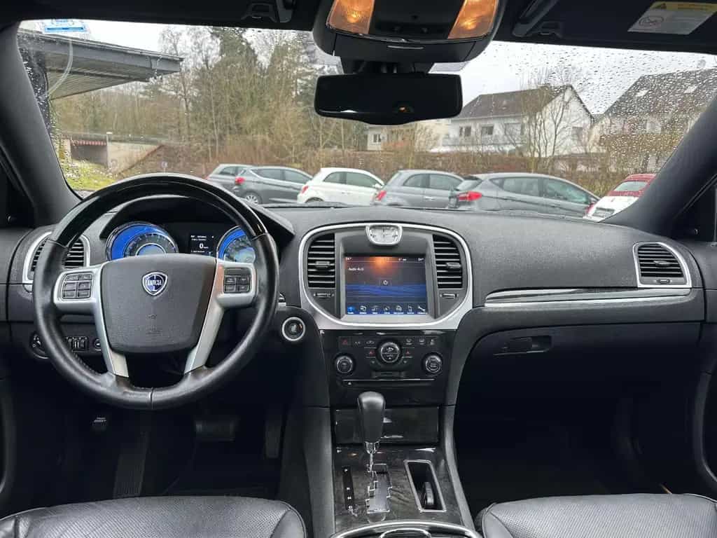 Lancia Thema 3.0 V6 Platinum 20Zoll/Alpine/Shz/Lhz/uvm 05/2013-photo-10