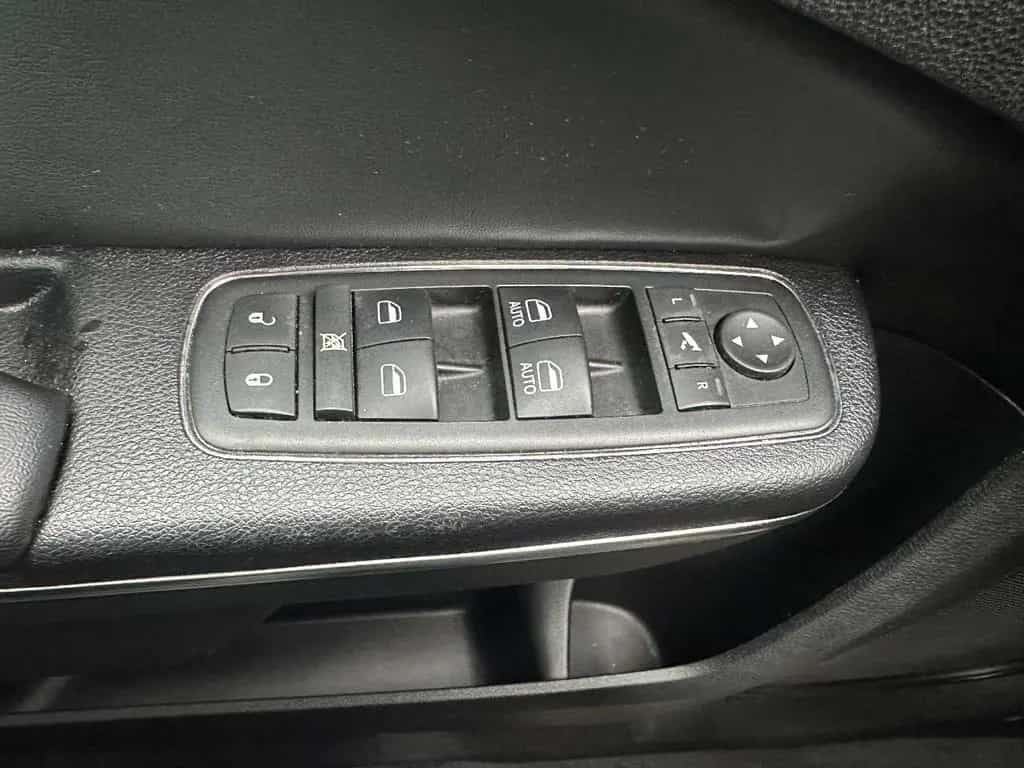 Lancia Thema 3.0 V6 Platinum 20Zoll/Alpine/Shz/Lhz/uvm 05/2013-photo-21