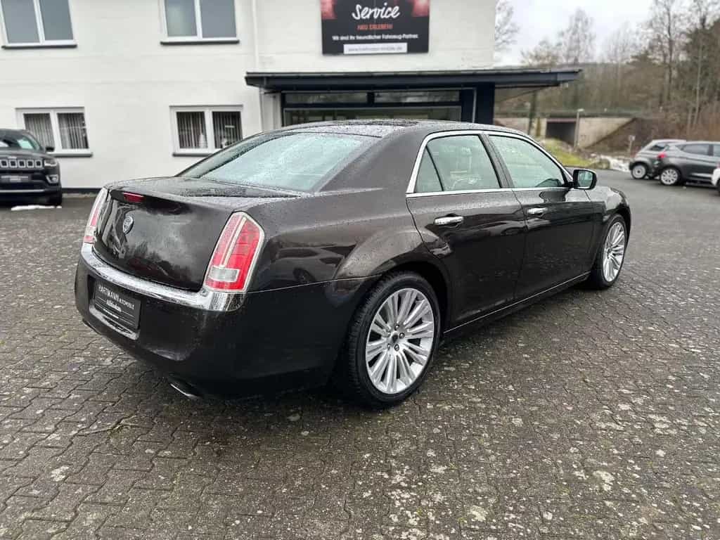 Lancia Thema 3.0 V6 Platinum 20Zoll/Alpine/Shz/Lhz/uvm 05/2013-photo-4
