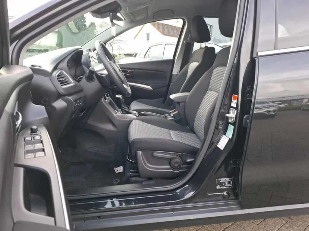 Suzuki (SX4) S-Cross S-Cross 1.5 AGS Comfort NAVI LED ACC 12/2024-photo-5