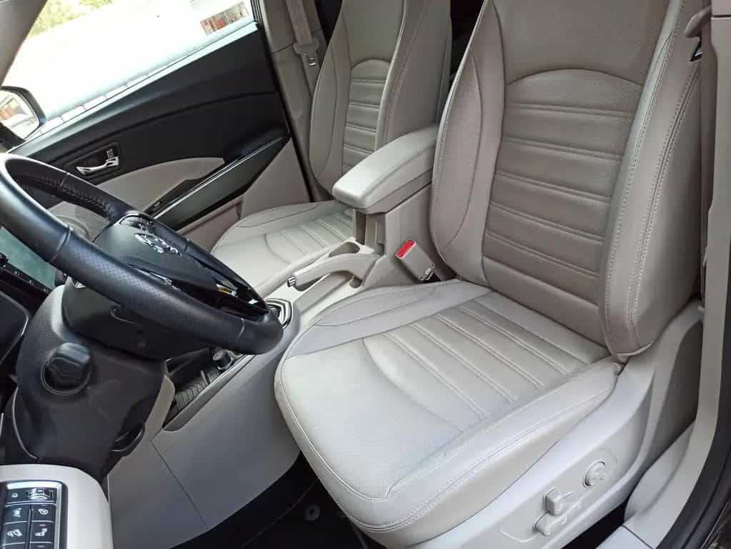 Ssangyong Tivoli Quartz 4x2 06/2024-photo-16