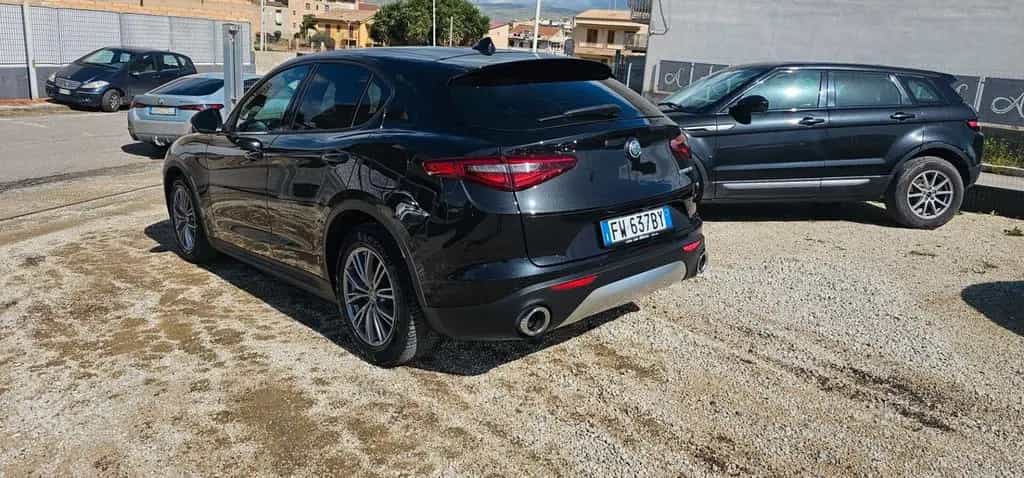 Alfa Romeo Stelvio 2.2 Turbodiesel 160 CV AT8 RW 06/2019-photo-4
