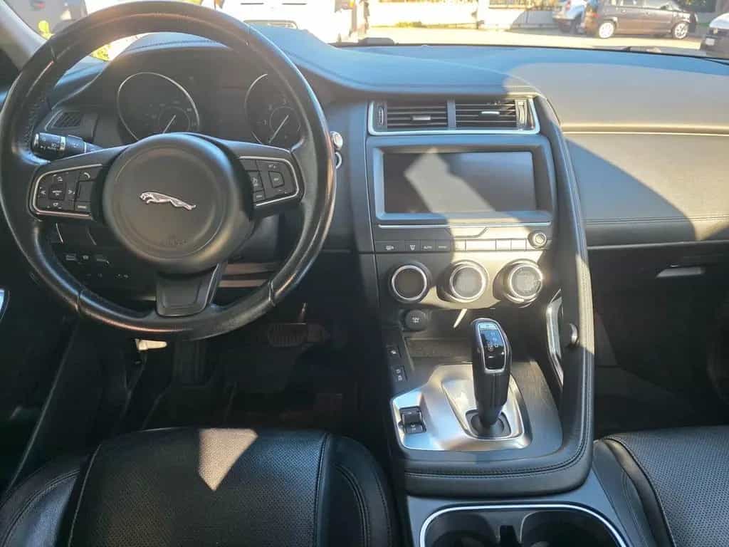 Jaguar E-Pace 2.0D 150 CV R-Dynamic 02/2019-photo-4