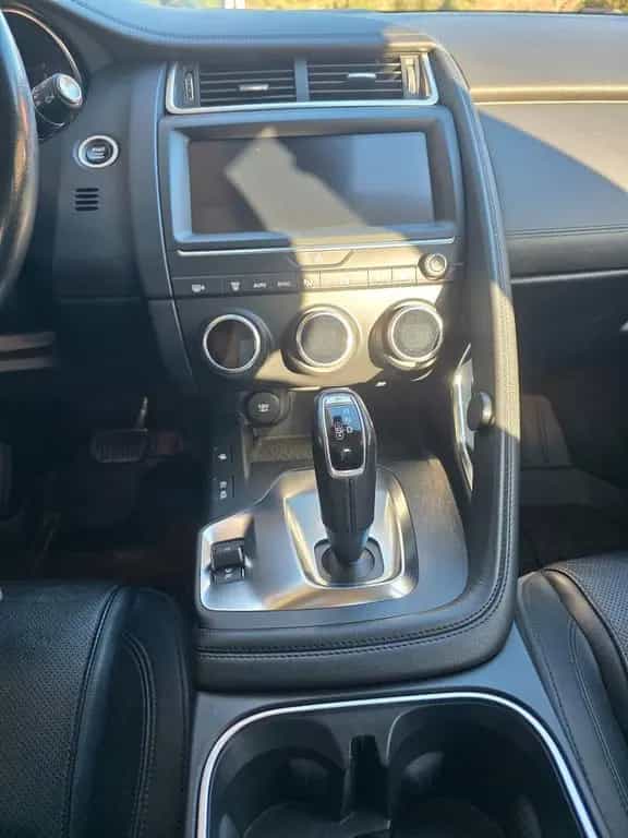 Jaguar E-Pace 2.0D 150 CV R-Dynamic 02/2019-photo-5