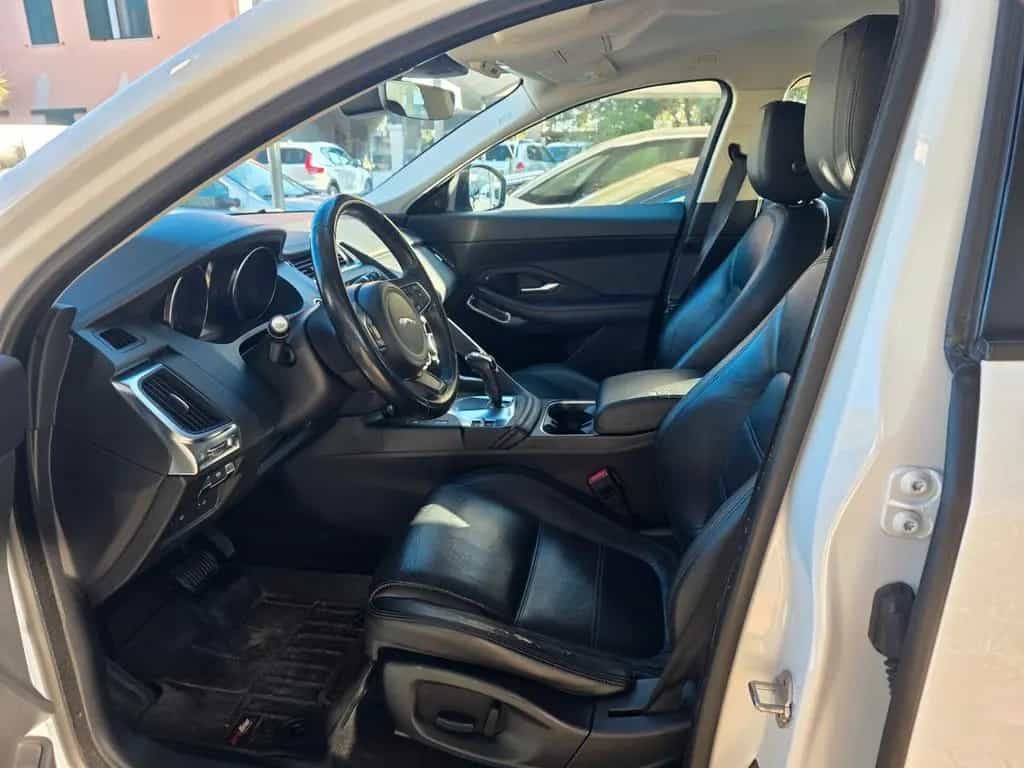 Jaguar E-Pace 2.0D 150 CV R-Dynamic 02/2019-photo-6