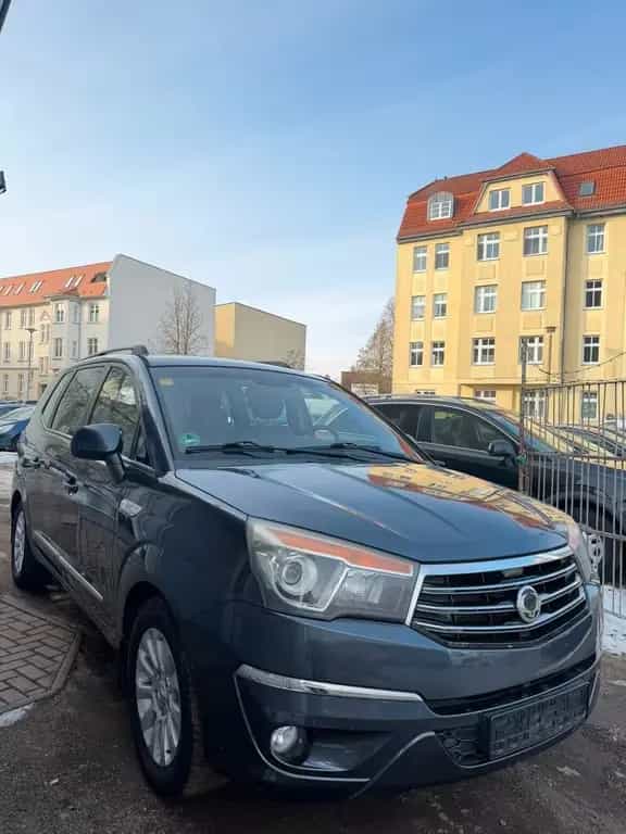Ssangyong Rodius Sapphire 4WD 4X4 05/2015-photo-1