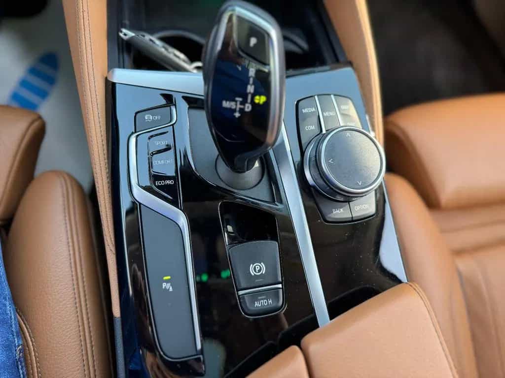 BMW 530 5 Touring 530 i Luxury Line 01/2019-photo-14