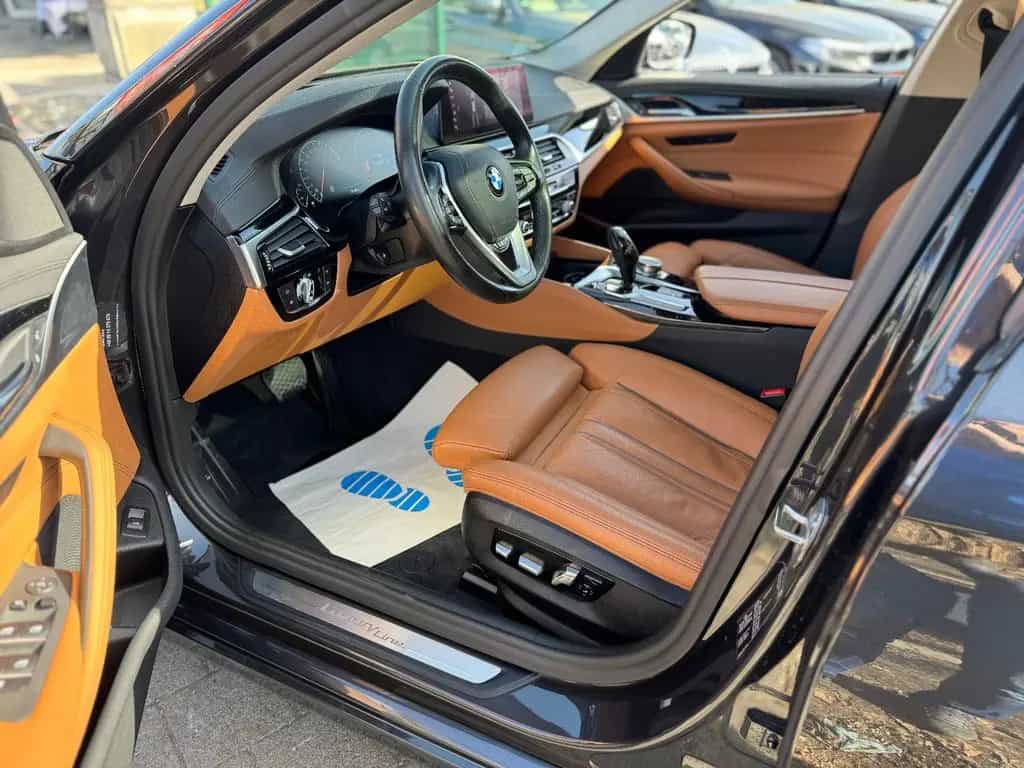 BMW 530 5 Touring 530 i Luxury Line 01/2019-photo-16