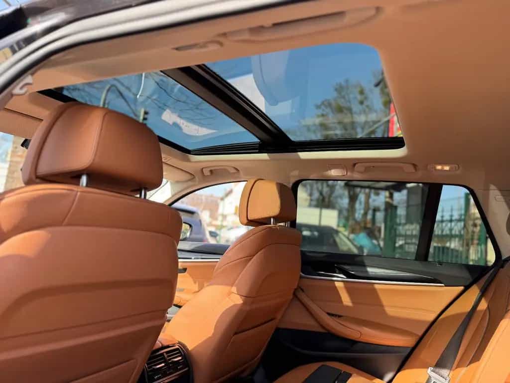 BMW 530 5 Touring 530 i Luxury Line 01/2019-photo-23