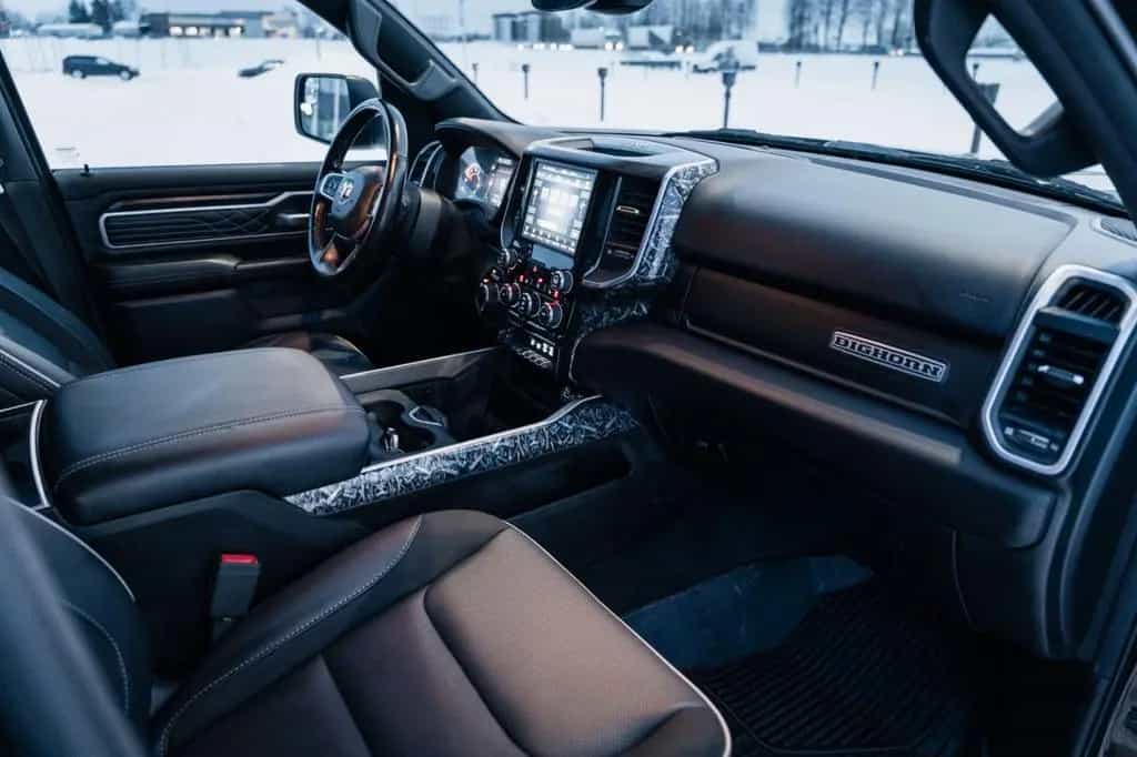 Dodge RAM 5,7 Hemi, 4x4, Leder,BLIS,SHZ, Fernstart 07/2021-photo-20