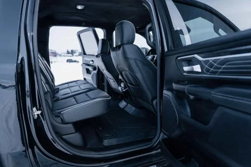 Dodge RAM 5,7 Hemi, 4x4, Leder,BLIS,SHZ, Fernstart 07/2021-photo-33