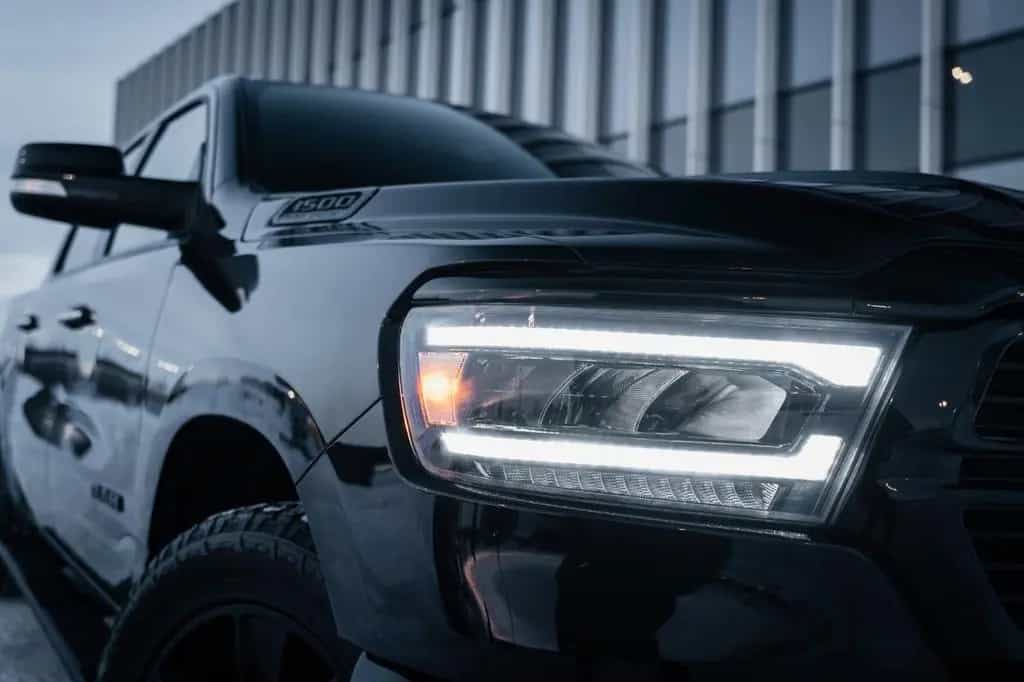 Dodge RAM 5,7 Hemi, 4x4, Leder,BLIS,SHZ, Fernstart 07/2021-photo-34