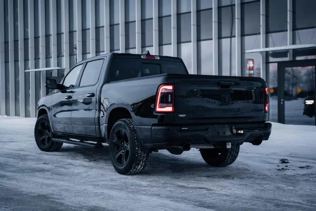 Dodge RAM 5,7 Hemi, 4x4, Leder,BLIS,SHZ, Fernstart 07/2021-photo-37