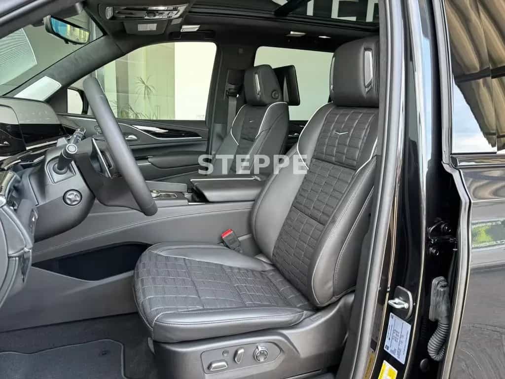 Cadillac Escalade V-Series 6.2 V8 Supercharged AWD 01/2026-photo-6