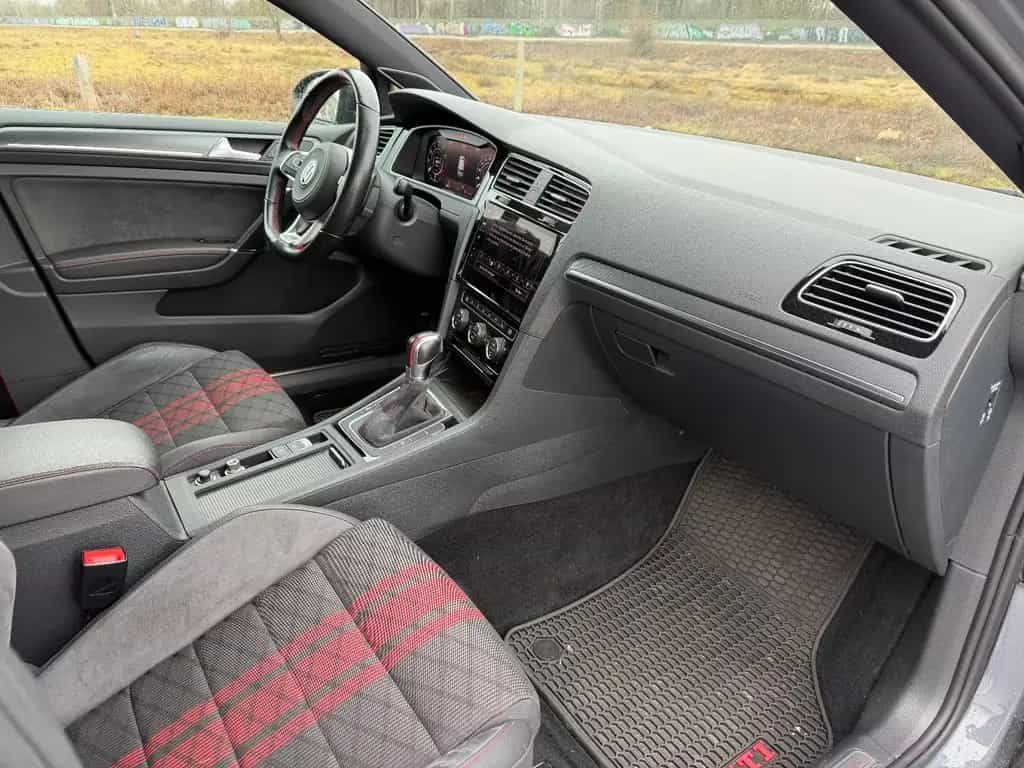 Volkswagen Golf GTI TCR 2.0 TSI, Dynaudio, Discover Pro 09/2019-photo-6
